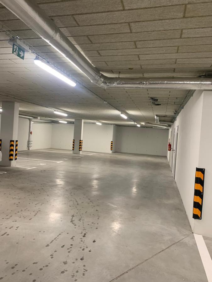 Soukromy Byt 2+Kk S Balkonem A Parkovanim Зноймо Екстер'єр фото